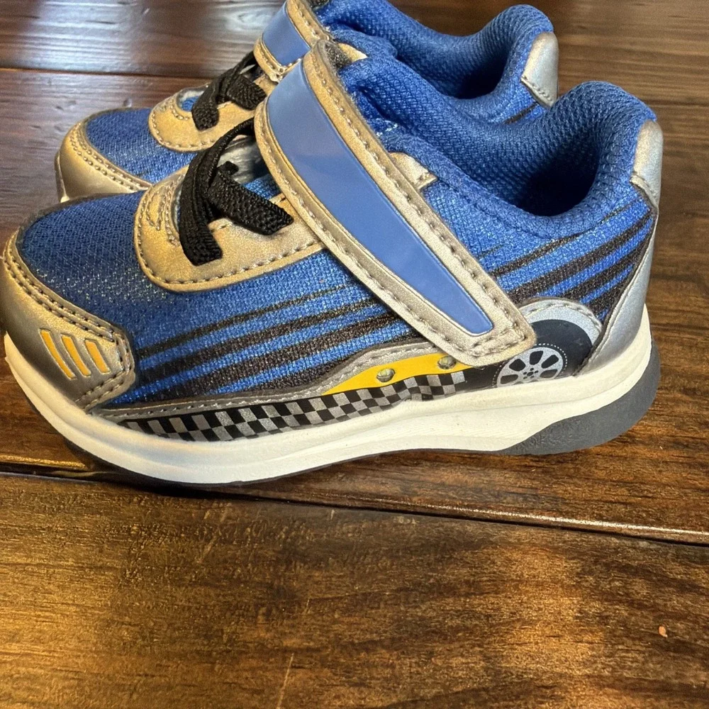 Stride Rite SR Lighted Speed Boys Shoes Size 5W Blue Light Up Sneakers Toddler